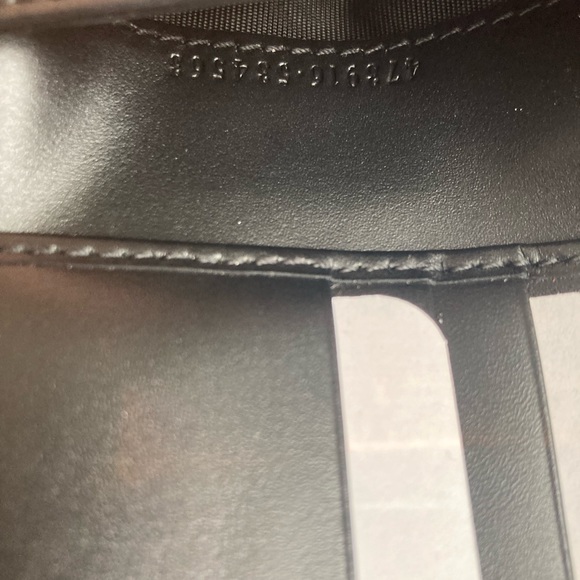 New in box Gucci men or unisex Signature wallet - Picture 16 of 16